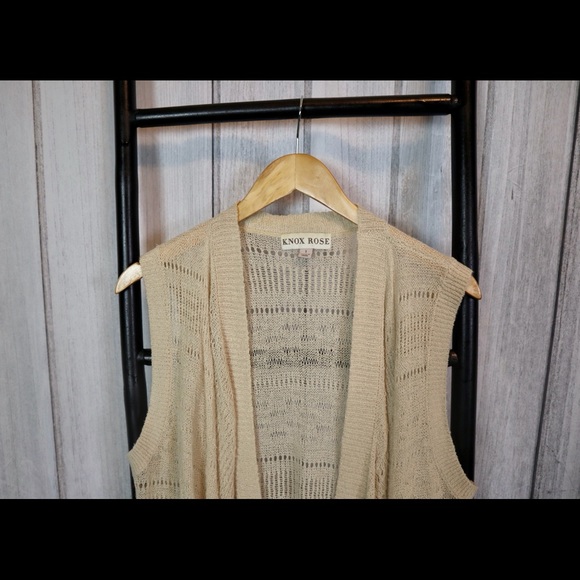 Knox Rose. Long sleeveless sweater. - Picture 3 of 3